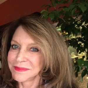 Meet your Posher, Molly